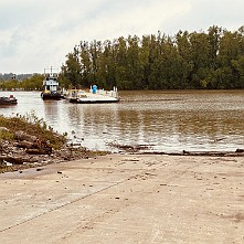 2024_05_0277 Doreen-Hickman Ferry across the Mississippi, Missouri, May 2024